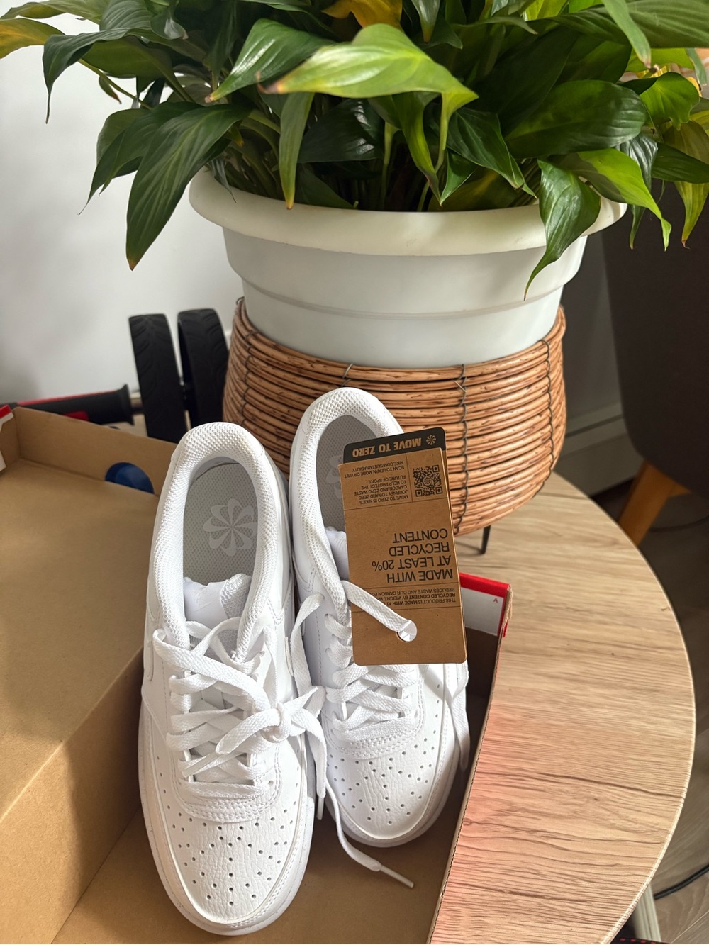 Nike unisex whiten lace up - Brand new